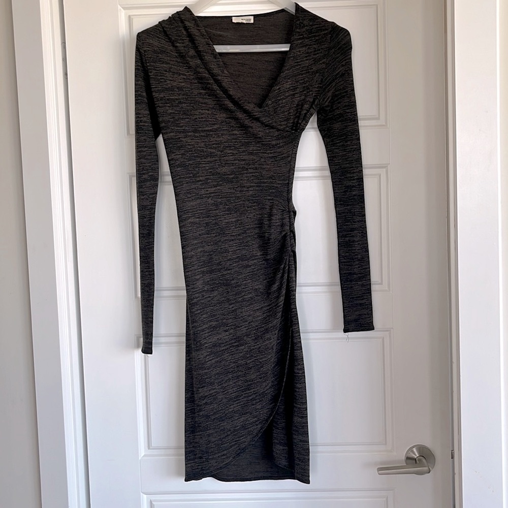 Aritzia Wilfred Free - black and brown soft knit, long sleeve dress